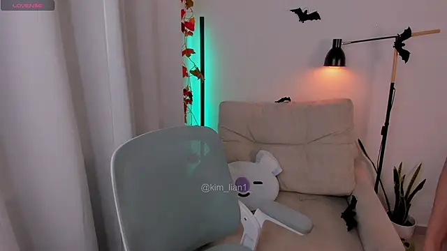 kim lian21 online show from 10-21-25, 12:50