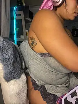 YellowHoneyDip online show from 04-25-26, 06:38