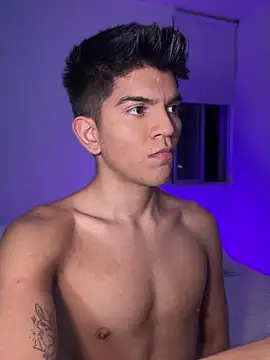 santiago 01 online show from 02-05-25, 02:51