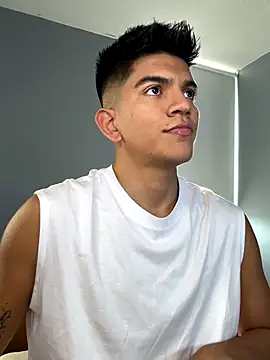 santiago 01 online show from 10-17-25, 09:28