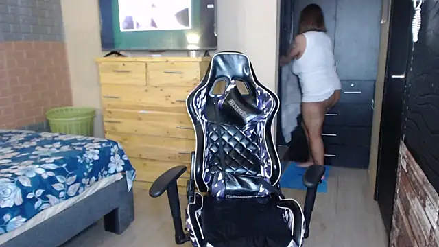 Snapshot of KathyHardcore69 chatting on 02-27-26, 02:06 KathyHardcore69 online show from 02-27-26, 02:06