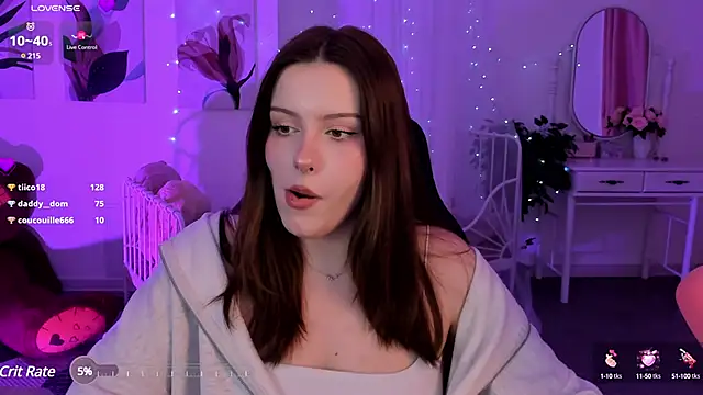 Snapshot of CoralineKeyns chatting on 12-19-24, 11:50 CoralineKeyns online show from 12-19-24, 11:50