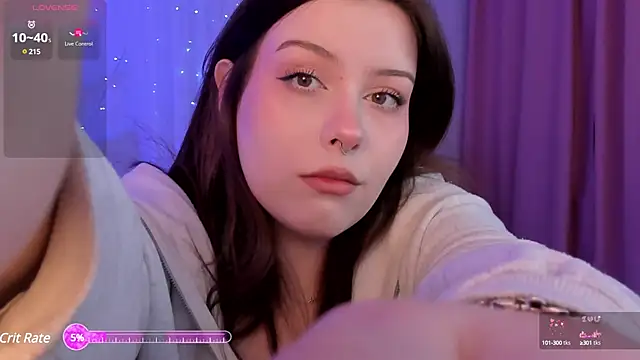 Snapshot of CoralineKeyns chatting on 02-06-25, 05:35 CoralineKeyns online show from 02-06-25, 05:35