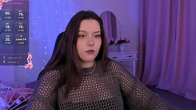 Snapshot of CoralineKeyns chatting on 02-11-25, 08:37 CoralineKeyns online show from 02-11-25, 08:37
