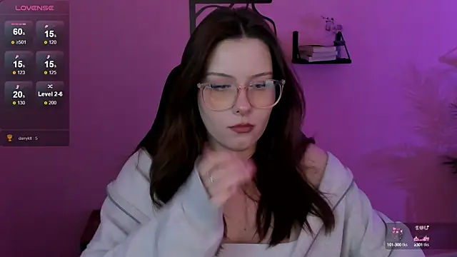 Snapshot of CoralineKeyns chatting on 02-28-25, 08:53 CoralineKeyns online show from 02-28-25, 08:53