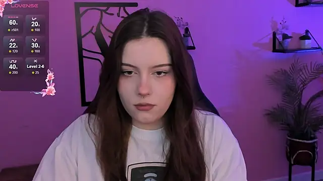 Snapshot of CoralineKeyns chatting on 03-05-25, 05:40 CoralineKeyns online show from 03-05-25, 05:40