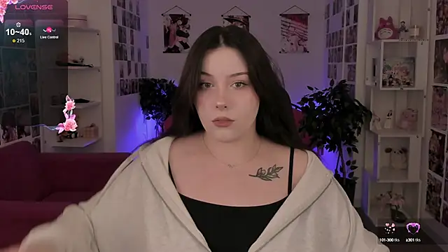 Snapshot of CoralineKeyns chatting on 09-10-25, 07:52 CoralineKeyns online show from 09-10-25, 07:52