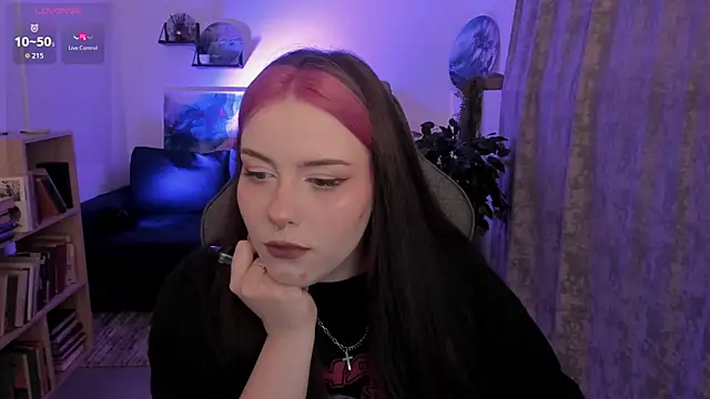 CoralineKeyns online show from 07-07-26, 06:47