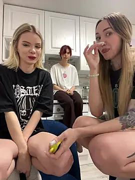 Lunalikaiya online show from 04-24-26, 04:31