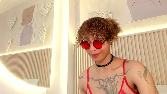 daiana curly online show from 07-27-26, 08:27