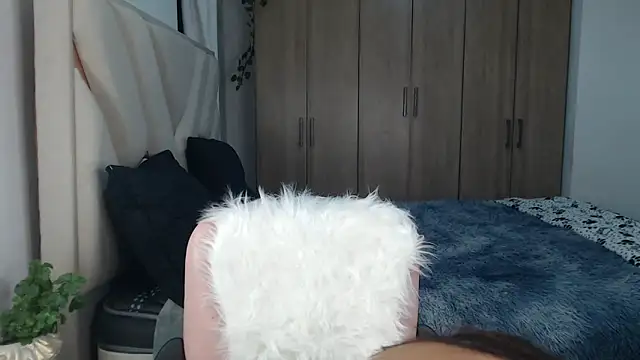 fairylatin222 online show from 03-21-25, 09:56