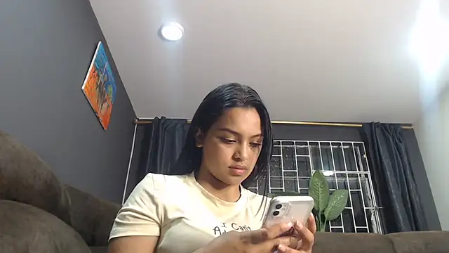 Snapshot of fairylatin222 chatting on 03-14-26, 02:06 fairylatin222 online show from 03-14-26, 02:06