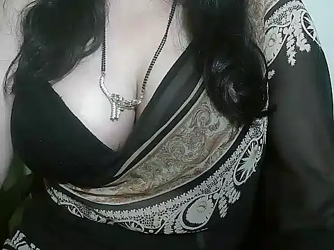 Snapshot of rehana_housewife chatting on 10-19-25, 07:09 rehana housewife online show from 10-19-25, 07:09