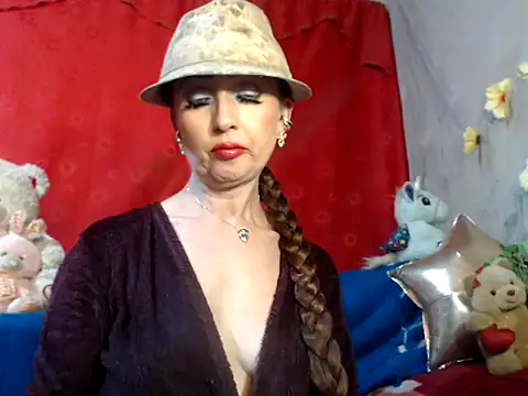 hottieperla online show from 12-23-24, 08:25