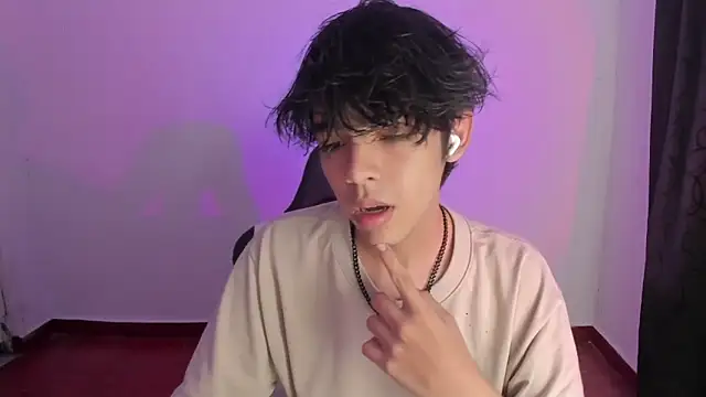 Snapshot of Alan26_ chatting on 01-10-25, 02:45 Alan26 online show from 01-10-25, 02:45