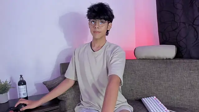 Snapshot of Alan26_ chatting on 03-15-25, 09:16 Alan26 online show from 03-15-25, 09:16