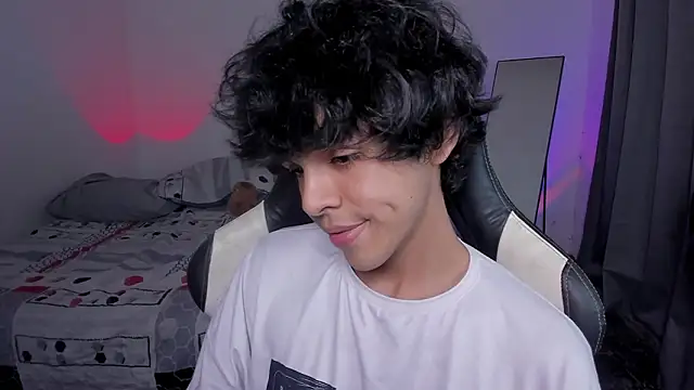 Snapshot of Alan26_ chatting on 02-02-26, 06:34 Alan26 online show from 02-02-26, 06:34