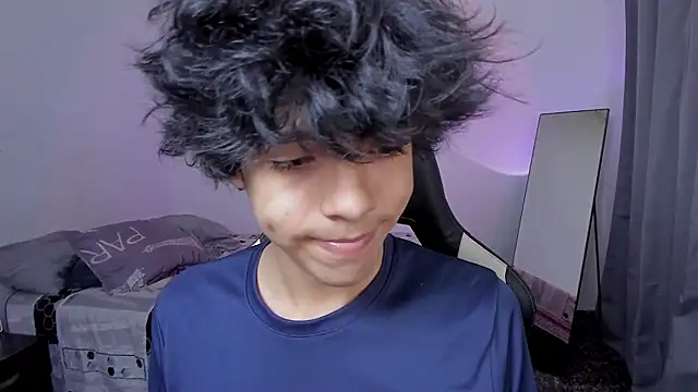 Snapshot of Alan26_ chatting on 03-04-26, 10:38 Alan26 online show from 03-04-26, 10:38