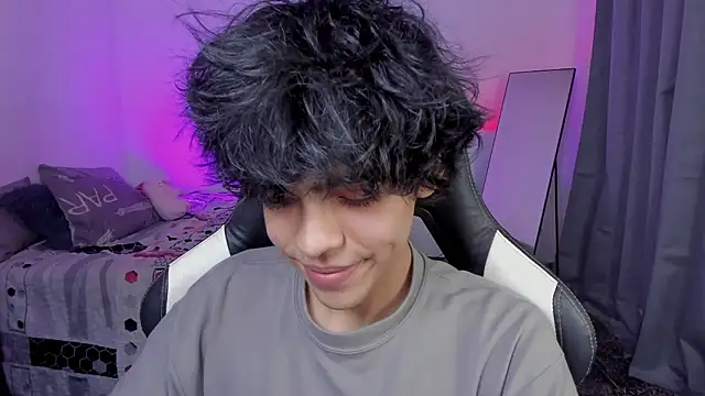 Snapshot of Alan26_ chatting on 03-09-26, 02:59 Alan26 online show from 03-09-26, 02:59