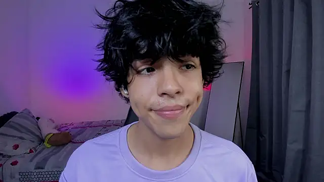 Snapshot of Alan26_ chatting on 03-09-26, 11:20 Alan26 online show from 03-09-26, 11:20