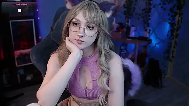 Snapshot of Rory_Pink chatting on 03-06-25, 05:22 Rory Pink online show from 03-06-25, 05:22