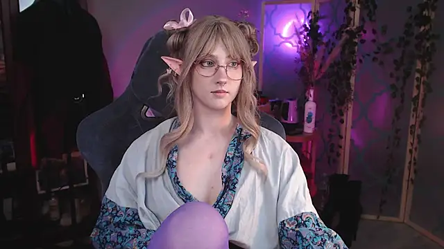 Snapshot of Rory_Pink chatting on 03-20-25, 09:48 Rory Pink online show from 03-20-25, 09:48