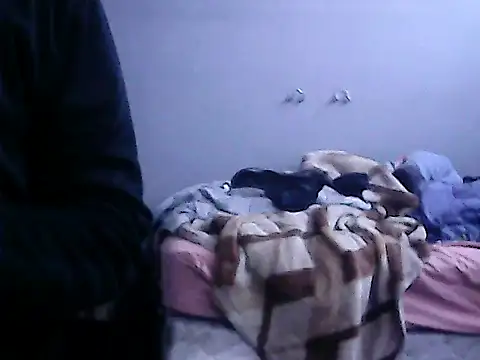 Snapshot of twinkerbell344 chatting on 02-17-25, 12:43 twinkerbell344 online show from 02-17-25, 12:43