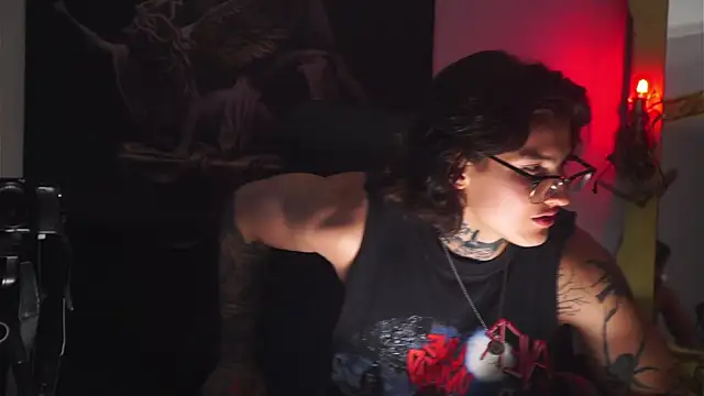 dantecoppolaa  online show from 03-21-25, 10:39