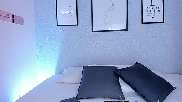 Natasha harper online show from 10-24-25, 12:01