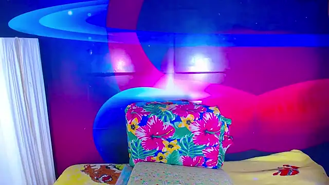 Snapshot of Cristalxxts chatting on 03-14-25, 01:24 Cristalxxts online show from 03-14-25, 01:24