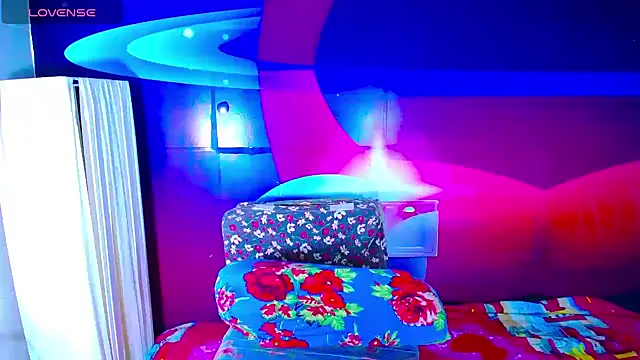 Snapshot of Cristalxxts chatting on 09-24-25, 10:02 Cristalxxts online show from 09-24-25, 10:02