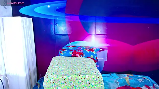 Snapshot of Cristalxxts chatting on 10-25-25, 08:36 Cristalxxts online show from 10-25-25, 08:36