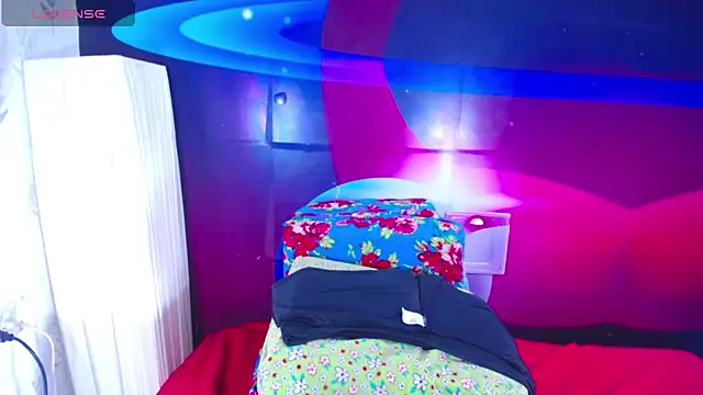 Snapshot of Cristalxxts chatting on 10-29-25, 07:15 Cristalxxts online show from 10-29-25, 07:15