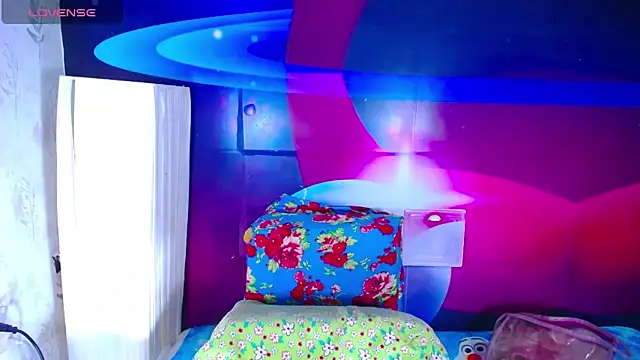 Snapshot of Cristalxxts chatting on 01-16-26, 06:01 Cristalxxts online show from 01-16-26, 06:01