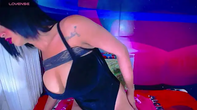 Snapshot of Cristalxxts chatting on 02-10-26, 06:12 Cristalxxts online show from 02-10-26, 06:12