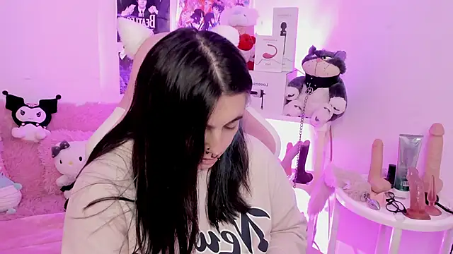 Sachi Meow online show from 12-21-25, 03:30