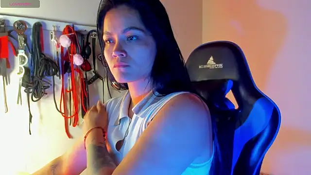 scarlet-kennedy98 online show from 04-28-26, 08:47