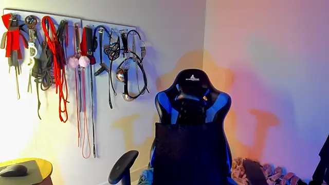 scarlet-kennedy98 online show from 04-29-26, 10:27