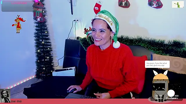 Snapshot of Julieta_Wall_ chatting on 12-22-24, 04:39 Julieta Wall  online show from 12-22-24, 04:39
