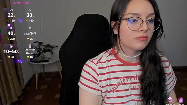 Snapshot of anaveleeez chatting on 02-13-25, 04:43 anaveleeez online show from 02-13-25, 04:43