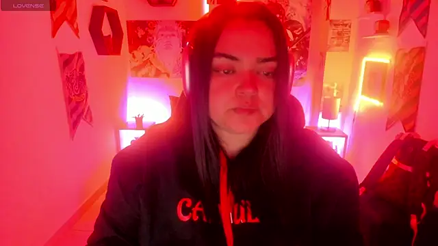 Snapshot of Luise_Meyrink chatting on 02-14-25, 02:50 Luise Meyrink online show from 02-14-25, 02:50