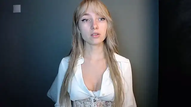 LuciaYoung online show from 11-17-25, 07:30