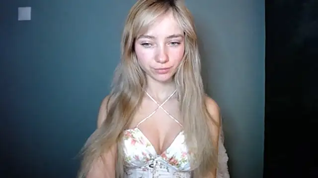 LuciaYoung online show from 12-14-25, 07:36