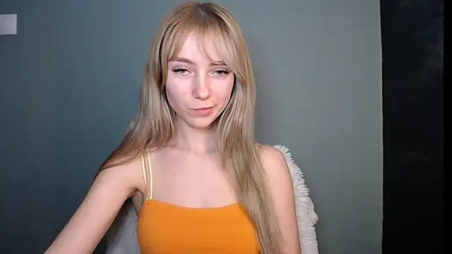 LuciaYoung online show from 02-07-26, 07:17