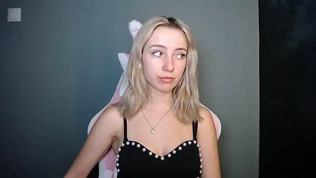 LuciaYoung online show from 07-07-26, 07:29