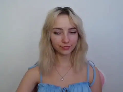 LuciaYoung online show from 07-25-26, 06:44