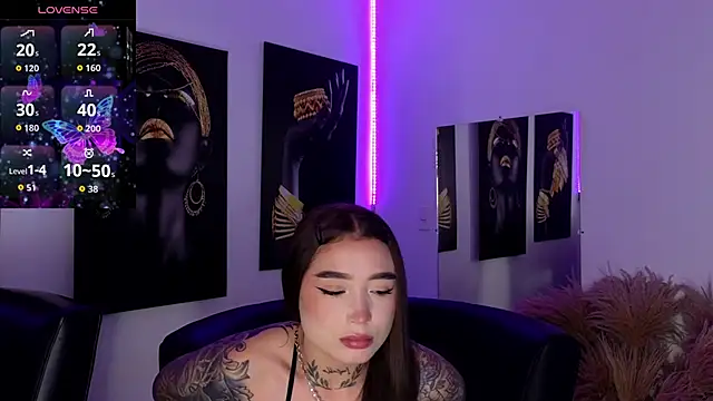  brenna hanson online show from 11-08-25, 07:12