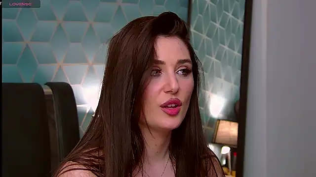 Snapshot of KassieWeins chatting on 02-27-25, 11:15 KassieWeins online show from 02-27-25, 11:15