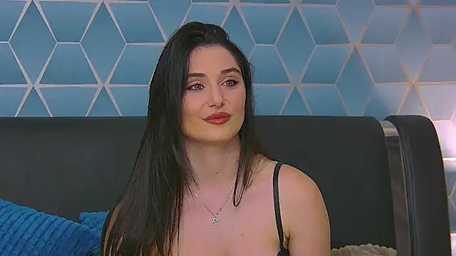 Snapshot of KassieWeins chatting on 10-13-25, 06:19 KassieWeins online show from 10-13-25, 06:19