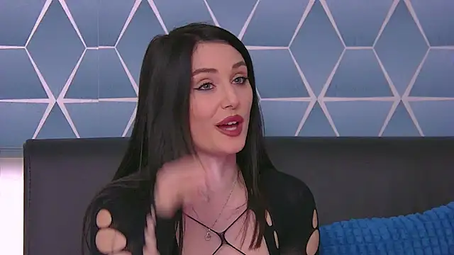 Snapshot of KassieWeins chatting on 10-20-25, 06:19 KassieWeins online show from 10-20-25, 06:19